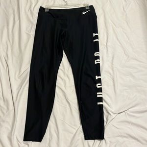 Black nike leggings size 6